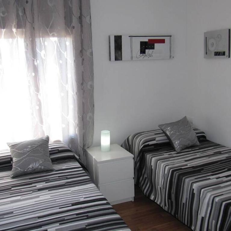 piso con estilo cerca de la playa - Three-Bedroom Apartment - 9