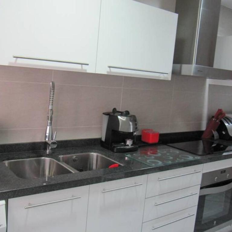 piso con estilo cerca de la playa - Three-Bedroom Apartment - 13