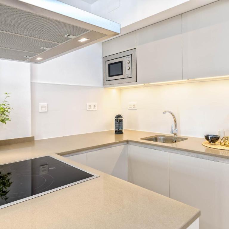 iloftmalaga Studio Apartments - Studio - Calle Hoyo de Esparteros 7 - 10
