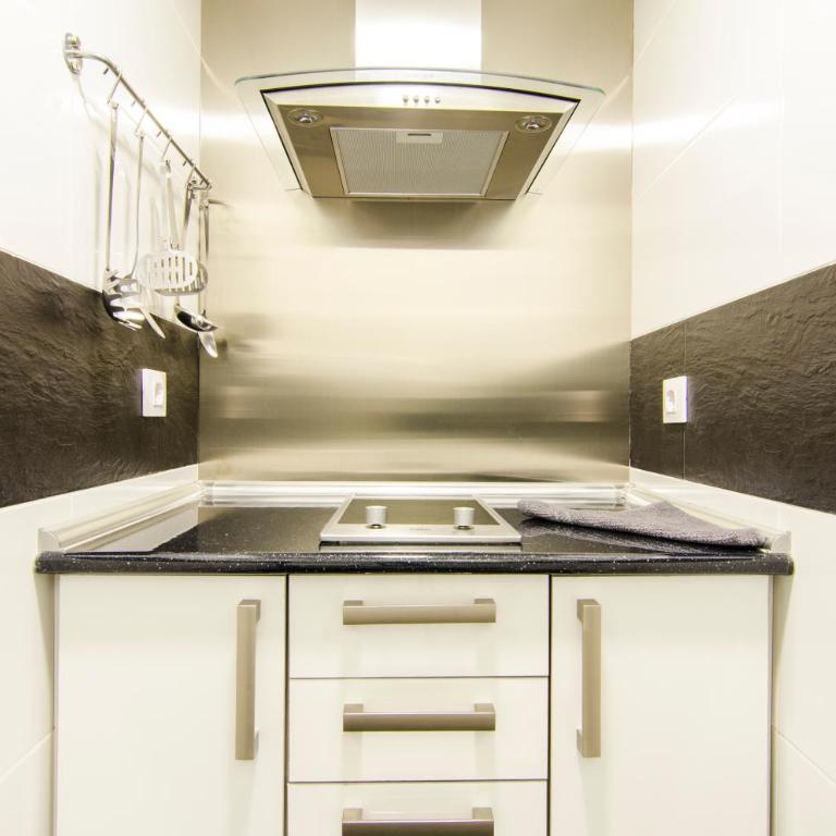 Sweet Gran Via II - Two-Bedroom Apartment - 13