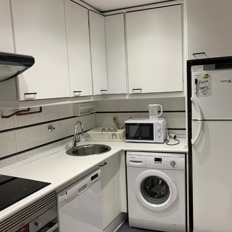 LOFTS Puerta del SOL - One-Bedroom Apartment - 12