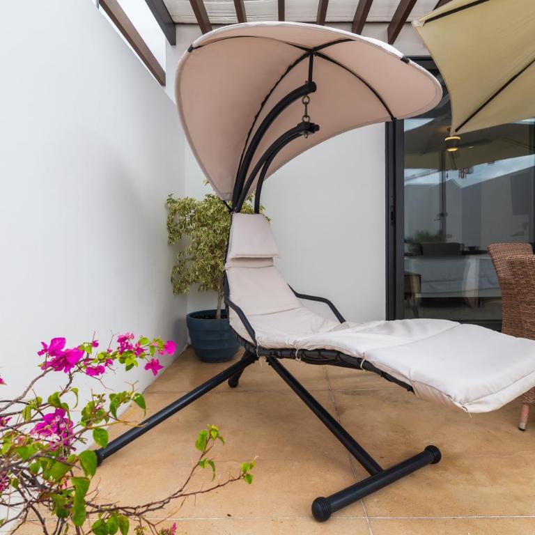 Healing Roof Terrace - One-Bedroom Apartment - 17