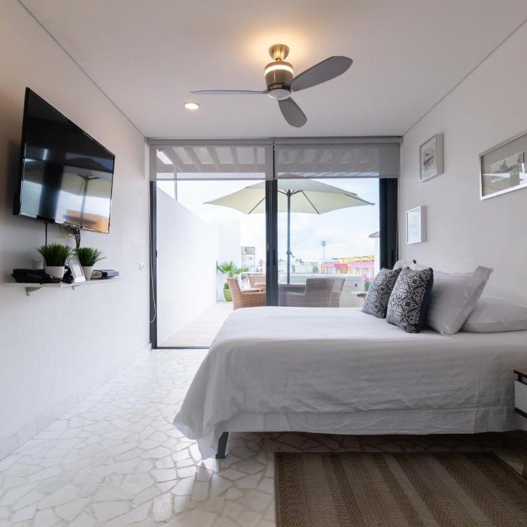 Healing Roof Terrace - One-Bedroom Apartment - 18