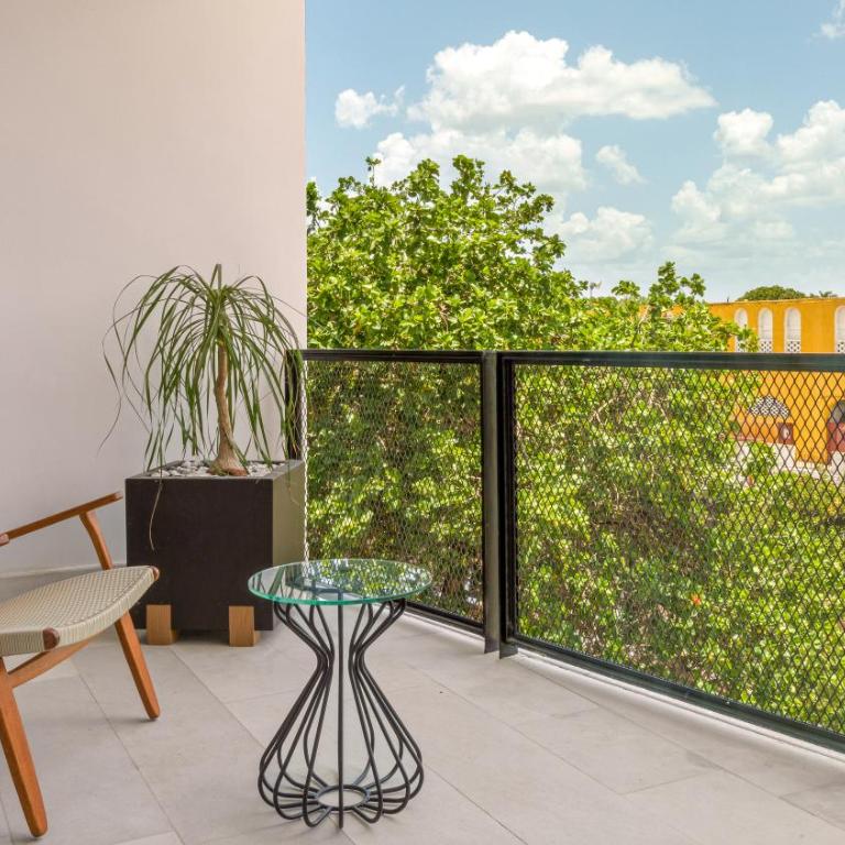 Hotel Las Brisas Merida - Master Premium Suite With Kitchenette - 5