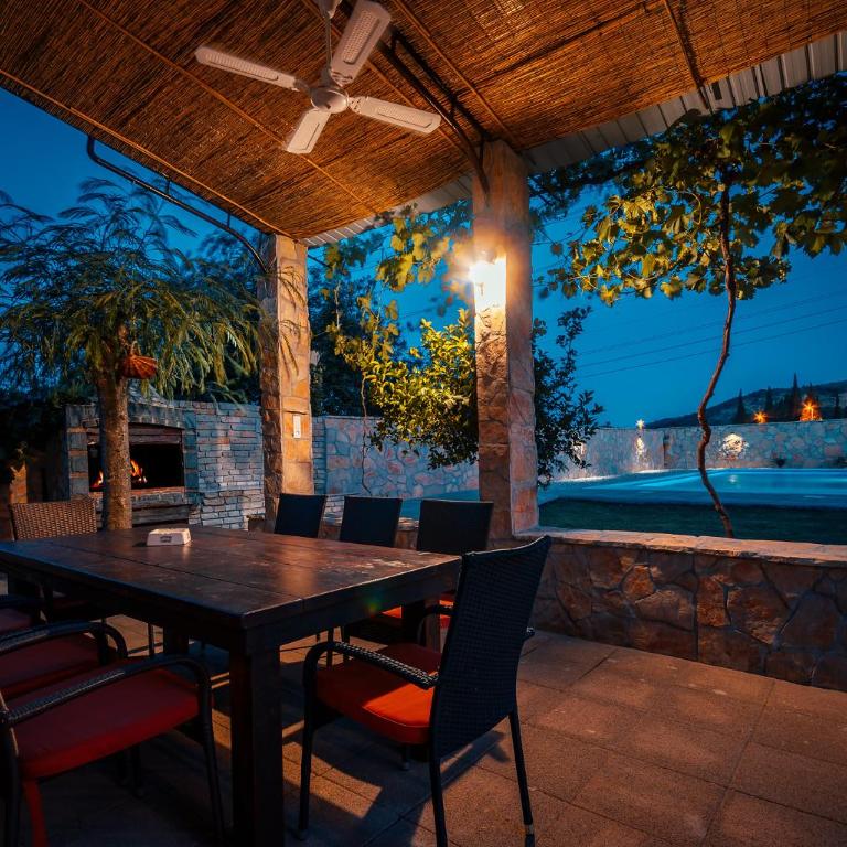 Villa Dama - Three-Bedroom Villa - 14