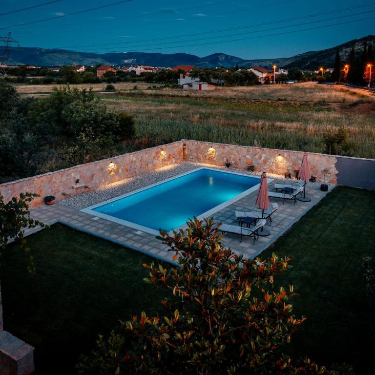 Villa Dama - Three-Bedroom Villa - 3