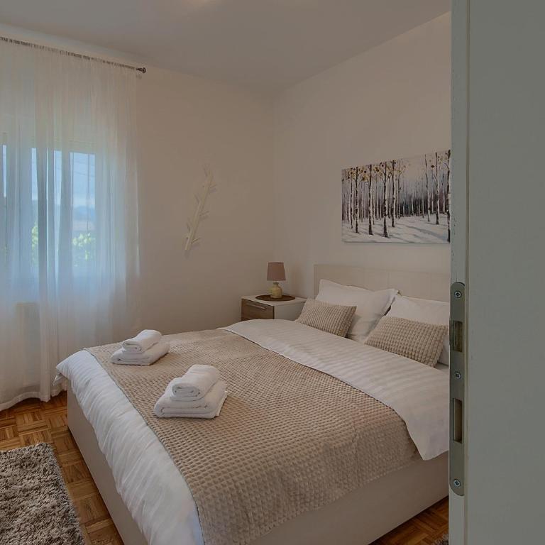 Villa Dama - Three-Bedroom Villa - 35