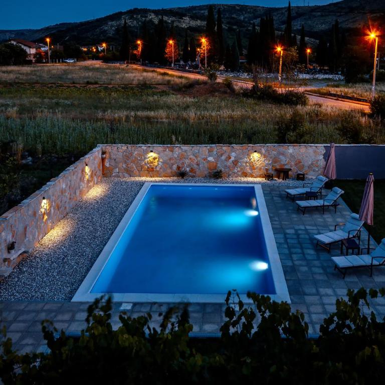 Villa Dama - Three-Bedroom Villa - 9