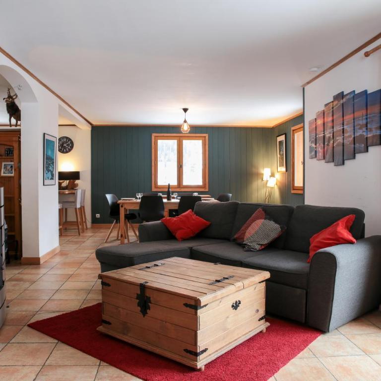 Chamonix Large Chalet, Sleeps 12, 200m2, 5 Bedroom, 4 Bathroom, Garden, Jacuzzi, Sauna - Chalet - 25