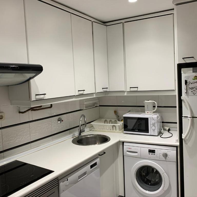LOFTS Puerta del SOL - One-Bedroom Apartment - 9