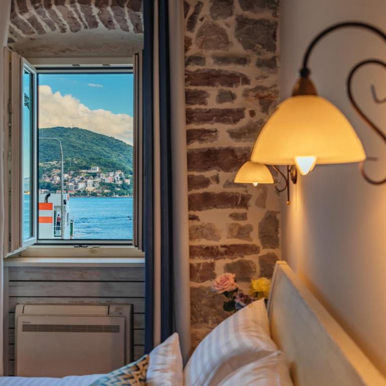 Boutique Hotel Blanc & Bleu - Capitano - Double Room with Sea View - 1
