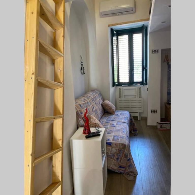 Sandro's Studio Vietri Center - Casa con 1 Camera da Letto - 13
