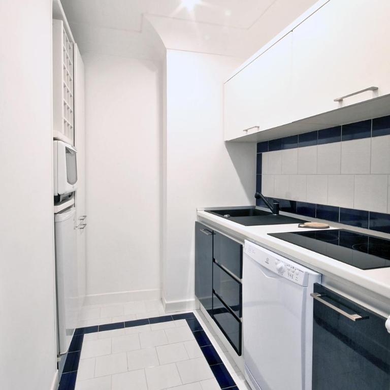 Carthusia Suites - Appartamento con 2 Camere da Letto e Terrazza - 10