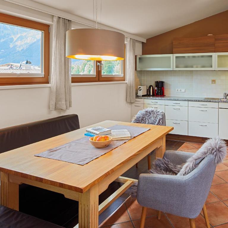 Hotel Christina - Ihr kleinstes 4* Hotel am Achensee - Apartment mit Seeblick - 5