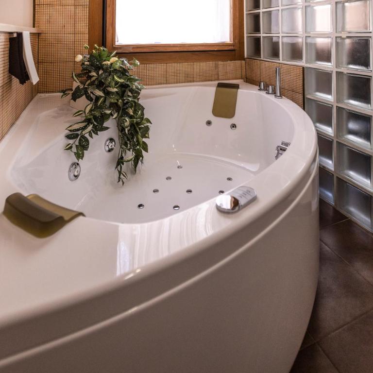 La Bella Verona Wine Suite - Suite Deluxe con Vasca Idromassaggio - 15