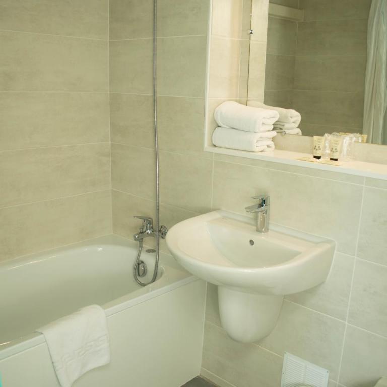 Hotel les Tourrades - Chambre Lits Jumeaux Standard - 1