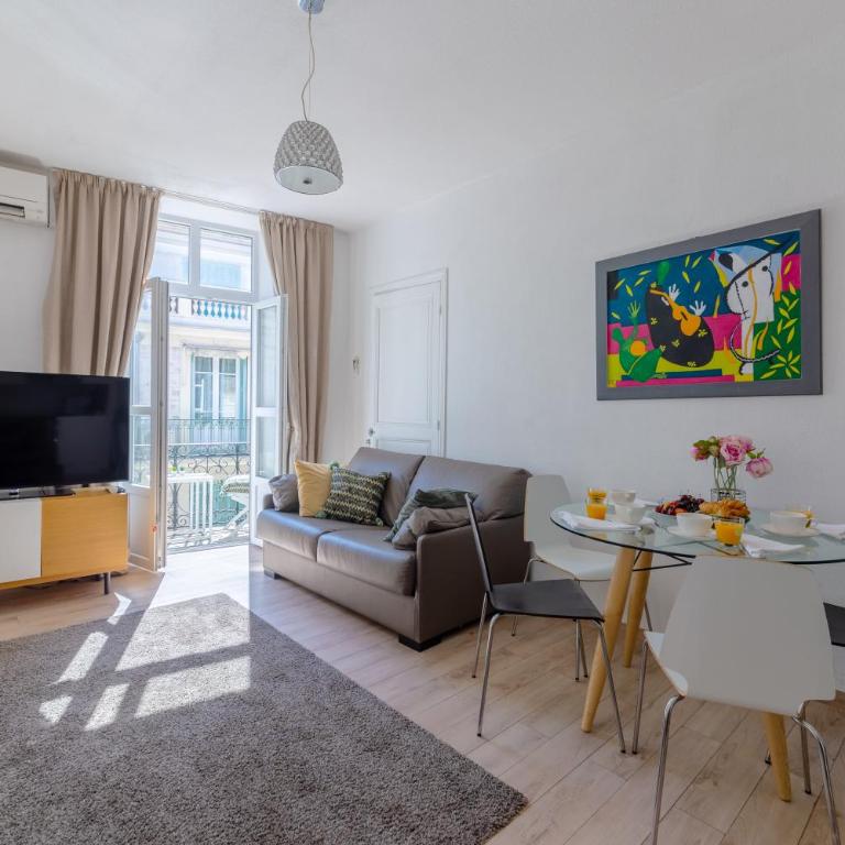 Apartment on Dante street next to the sea - Appartement avec Balcon - 2