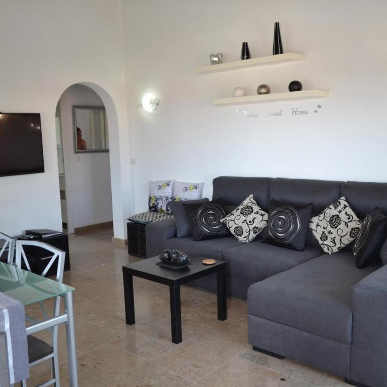 Casa Cadiz - Three-Bedroom House - 22