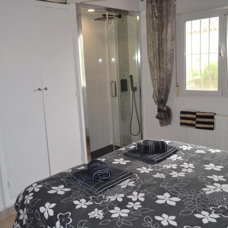 Casa Cadiz - Three-Bedroom House - 12