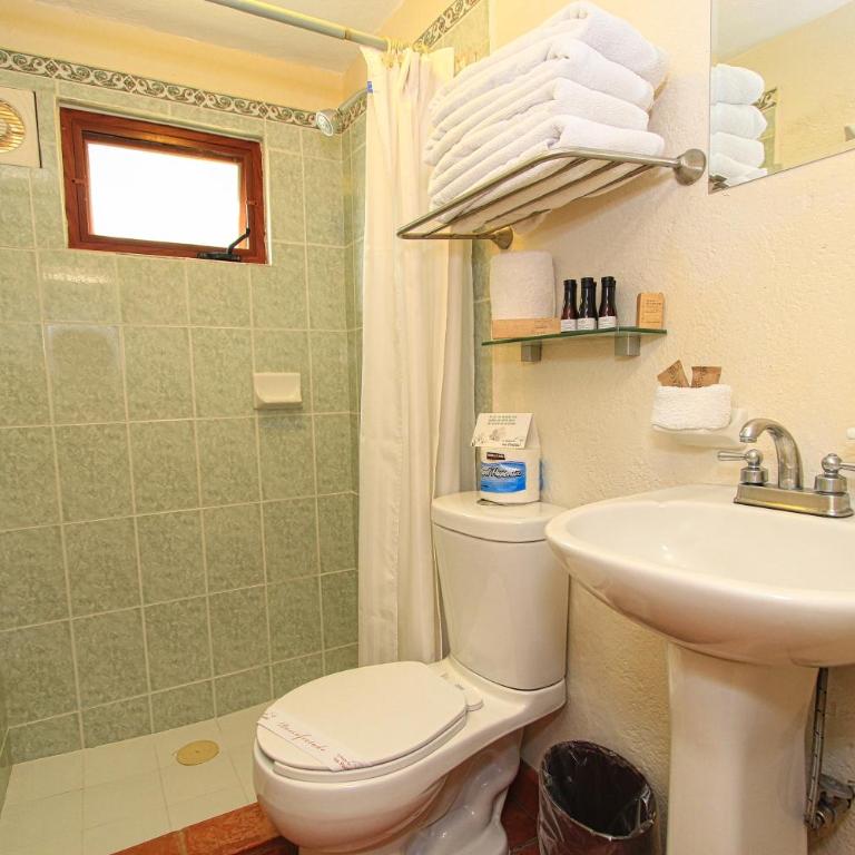 El Meson de los Poetas - Double Room with Two Double Beds - 13