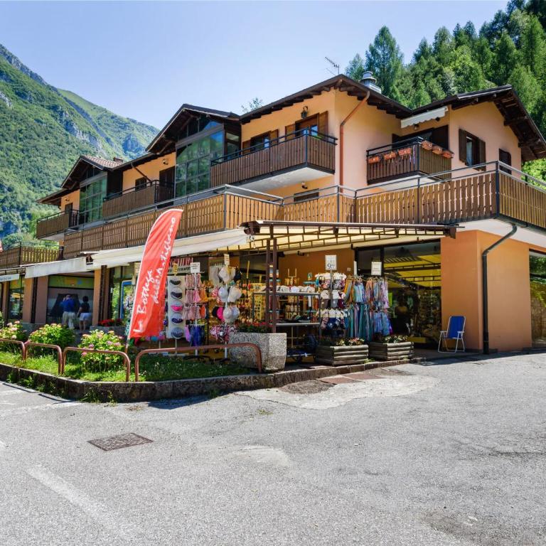 Apartment in Ledro by Lake & Dolomites - Casa Vacanze con 2 Camere da Letto - 1