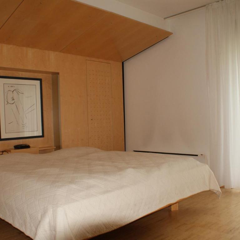 Frühstückspension "Schlosswirt" - Doppelzimmer mit Balkon - 11