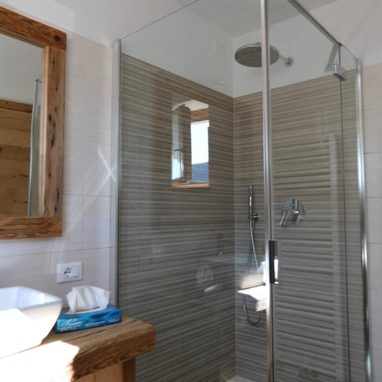 Al Papavero - Camera Matrimoniale/Doppia con Letti Singoli con Bagno Privato - 2