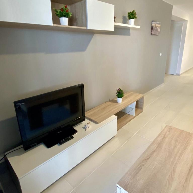 APARTBEACH AGUSTINA ARAGON CLIMATIZADO y VISTAS PLAYA - Two-Bedroom Apartment - 4