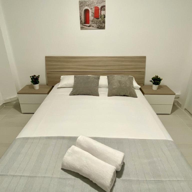 APARTBEACH AGUSTINA ARAGON CLIMATIZADO y VISTAS PLAYA - Two-Bedroom Apartment - 9