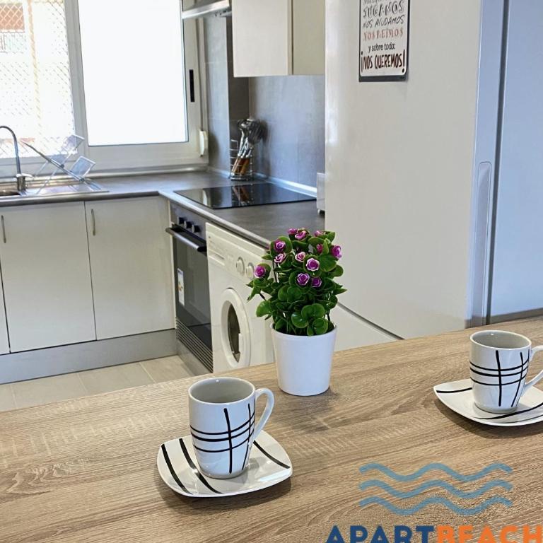 APARTBEACH AGUSTINA ARAGON CLIMATIZADO y VISTAS PLAYA - Two-Bedroom Apartment - 13