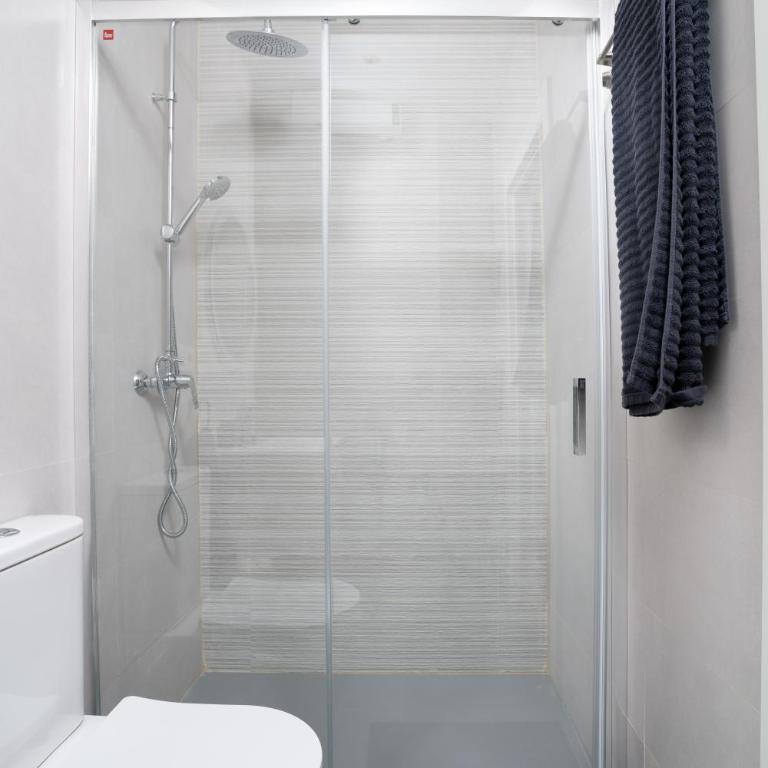 Bilbao High Apartment - Two-Bedroom Apartment - 33
