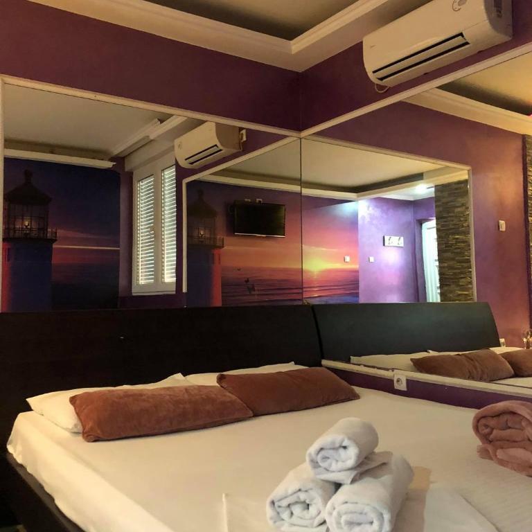 Spa Secret - Dvokrevetna Soba sa Bračnim Krevetom i Spa Kadom - 2