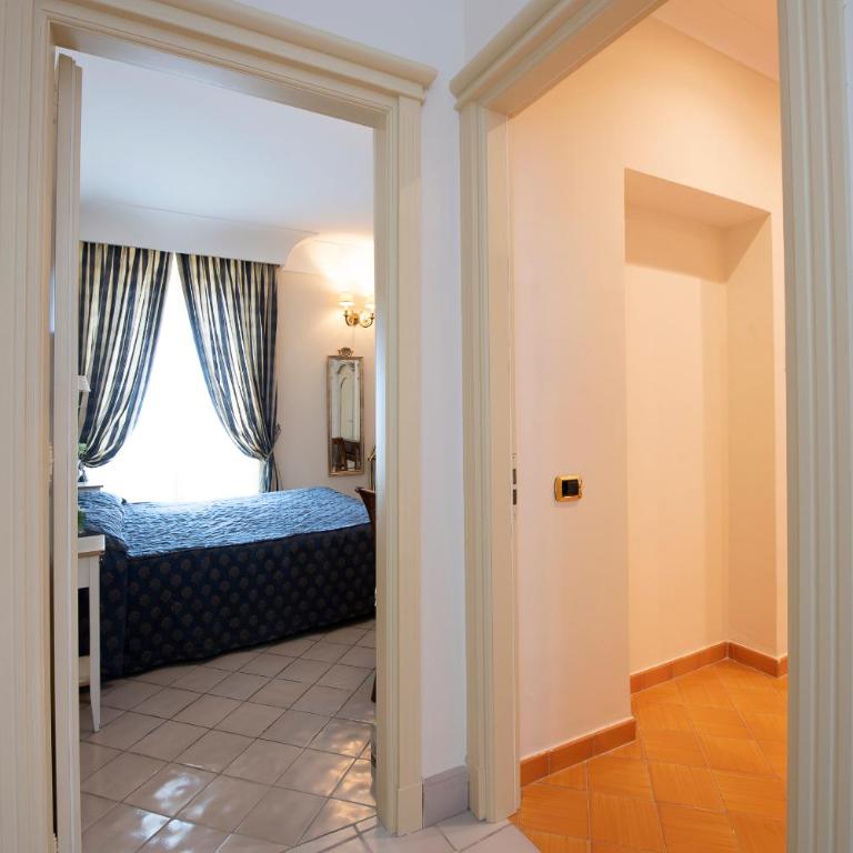 Amalfi Old Square room & apartments , 73 steps from the street - Appartamento con Balcone e Vista Mare - 21