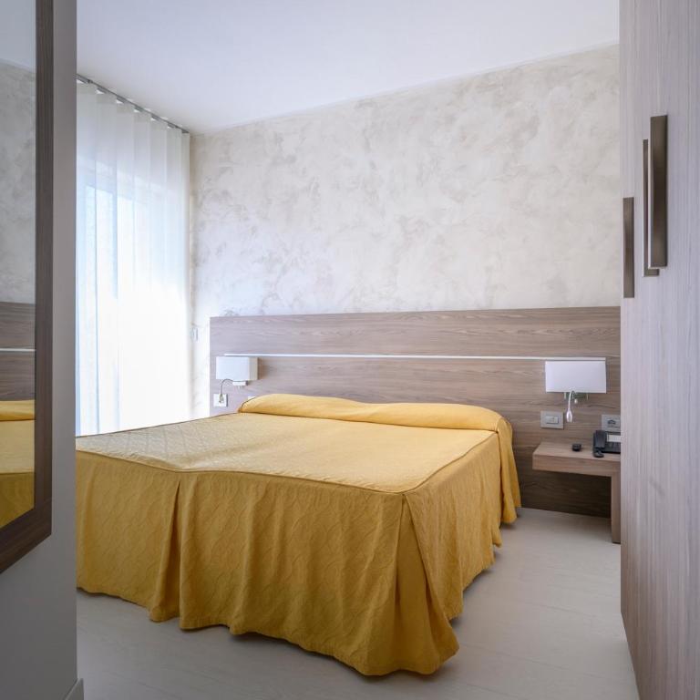 Hotel Capri 3 Stelle SUPERIOR - Camera Matrimoniale Superior - 3