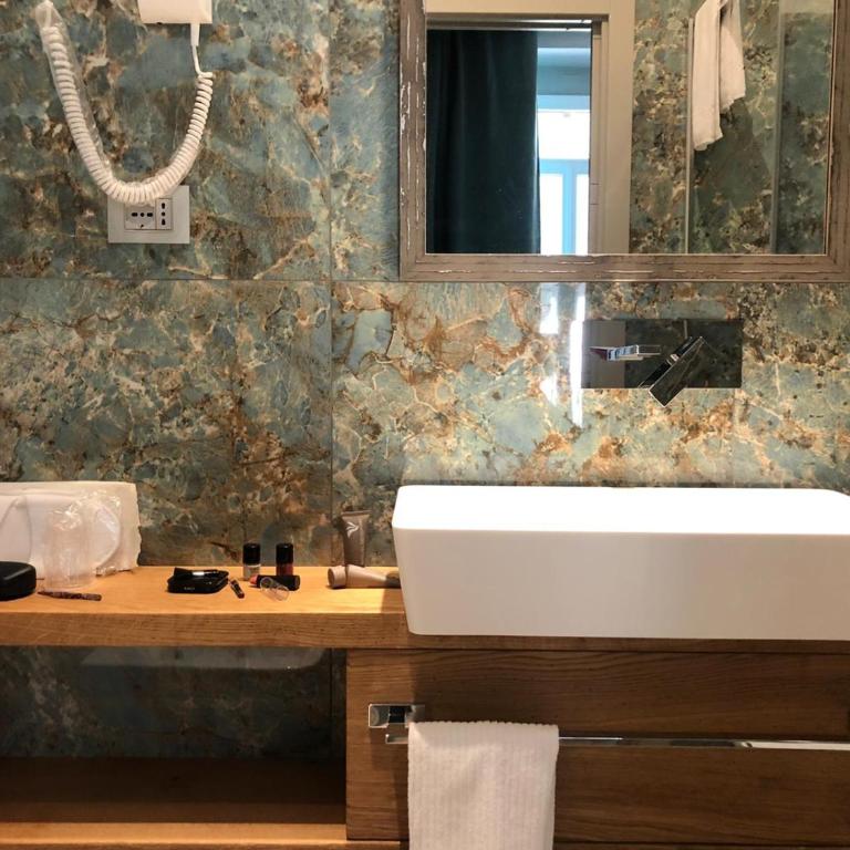 La Linea d’Acqua (SP) - Deluxe Double Room with Balcony - 12