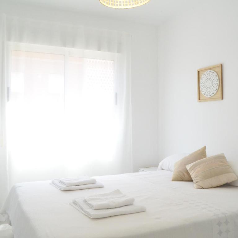 NUEVO, a 70 metros de la playa y con vistas al mar - Two-Bedroom Apartment - 30