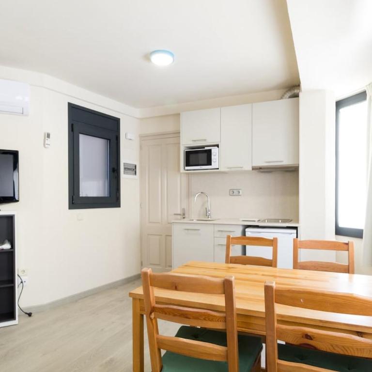 CAL MODEST 1 - Studio Apartment - 1