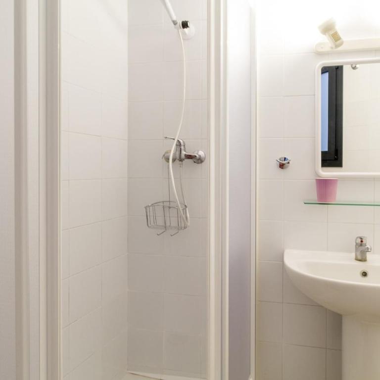 CAL MODEST 1 - Studio Apartment - 12
