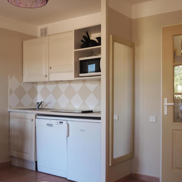 APT. LA CORNICHE 810 - LES ISSAMBRES F - - Studio - 5