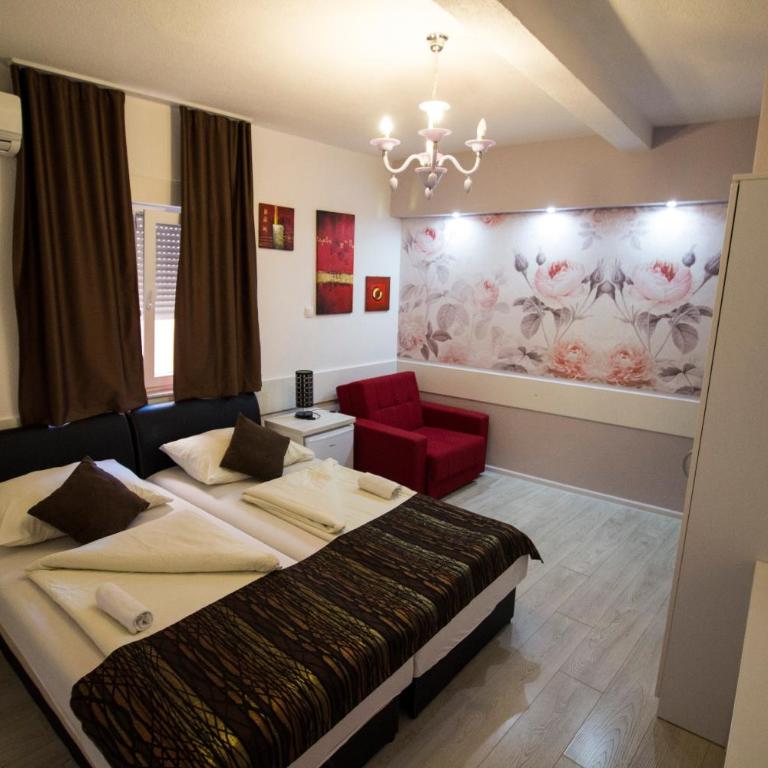 Hotel Villa Nadin - Double Room - 21
