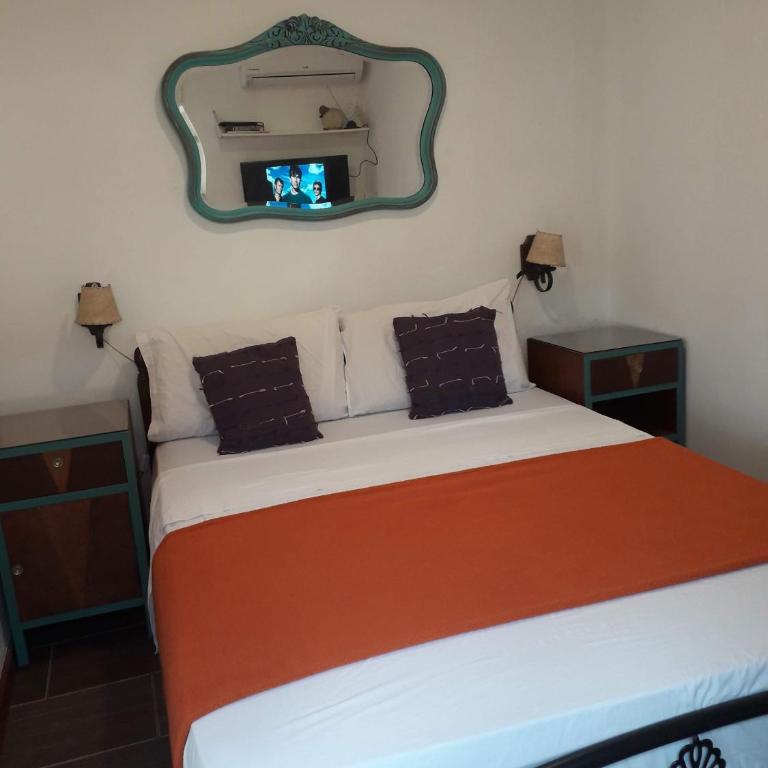 Stone Wasi - Double Room with Private Bathroom - 1