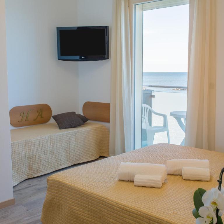 Hotel Augusta - Camera Matrimoniale con Balcone e Vista Mare - 1