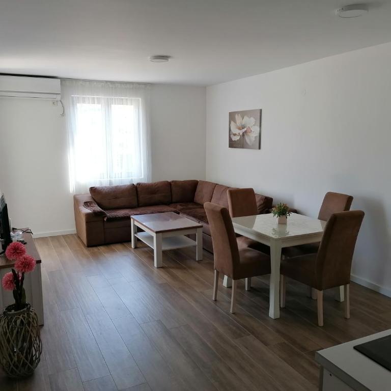 Riki Dream - Two-Bedroom Apartment - 9