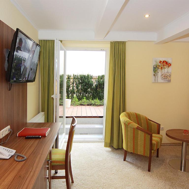 Hotel Goldener Adler - Doppel-/Zweibettzimmer mit eigener Terrasse - 6