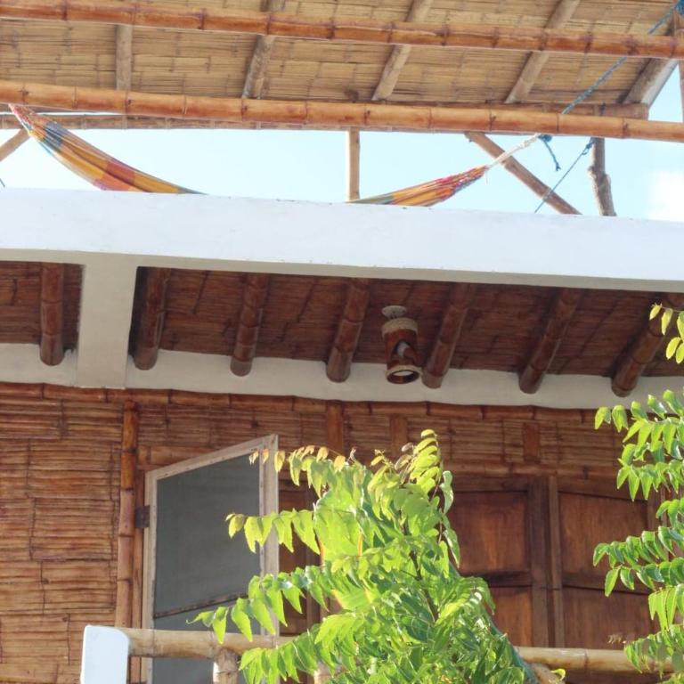Hostal Puerto Engabao "El Surf Shelter" - Habitación Doble Deluxe con balcón - 10