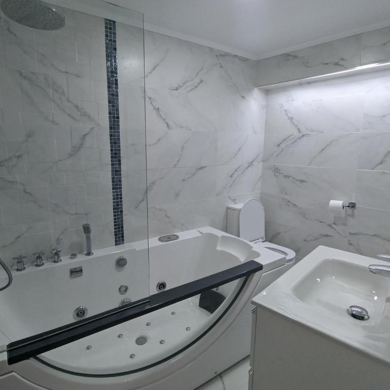 Casa con habitaciones privadas - Habitación Doble con baño privado - 3