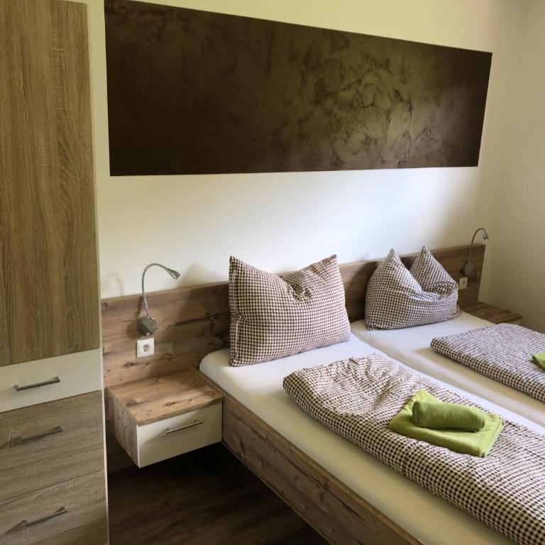 Haus Obertiefenbach - Three-Bedroom Apartment - 7