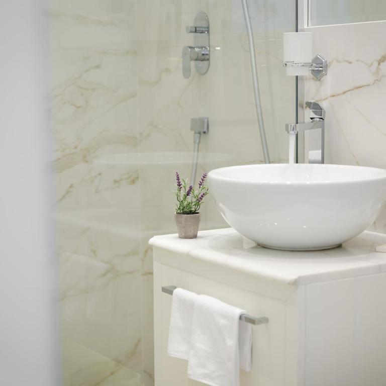 Boutique Hotel Vissi d'Arte - Superior Dvokrevetna Soba sa Bračnim Krevetom - 2
