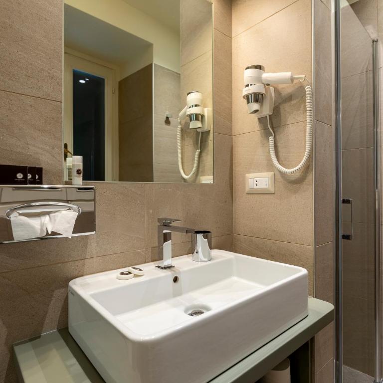 Hotel Villa Cipressi, by R Collection Hotels - Camera Matrimoniale Classic - 1