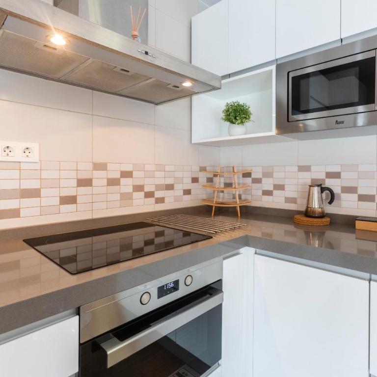 LUMINOSO APARTAMENTO en el centro de Cádiz - Apartamento de 2 dormitorios - 25